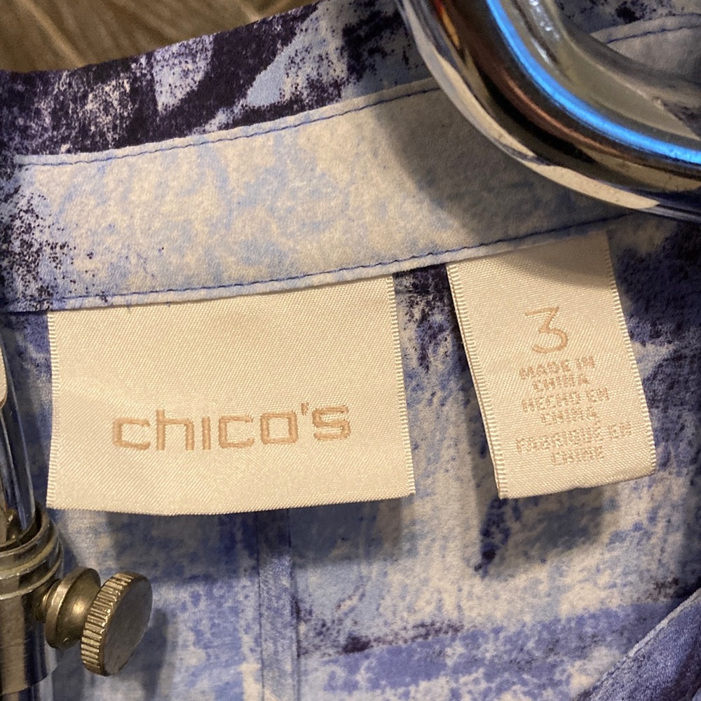 Chico's Blue and White hidden button down Shirt, 3/4 to long sleeve. NWOT - Picture 2 of 10